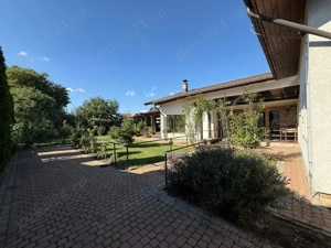 Proprietate Deosebita in Radauti . Casa de vanzare cu 1000mp2 teren direct proprietar Comision 0% - imagine 2