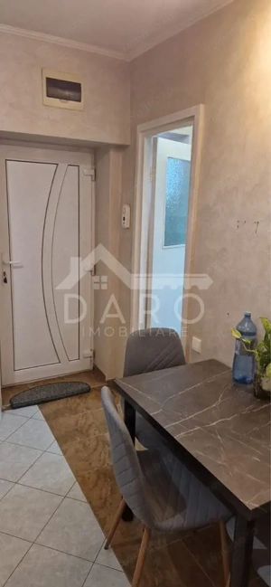 Garsoniera, Tudor - imagine 4