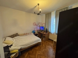 Investiție cu potențial: 2 apartamente + mansardă – Comison 0 - imagine 7