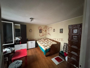 Investiție cu potențial: 2 apartamente + mansardă – Comison 0 - imagine 4