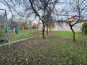 Investiție cu potențial: 2 apartamente + mansardă – Comison 0 - imagine 14