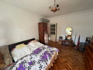 Investiție cu potențial: 2 apartamente + mansardă – Comison 0 - imagine 9