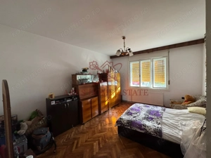 Investiție cu potențial: 2 apartamente + mansardă – Comison 0 - imagine 8