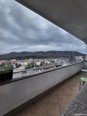 Închiriez apartament 3 camere ultracentral - imagine 9