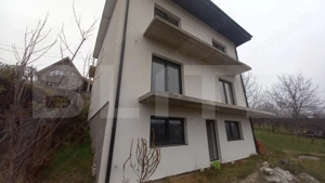 Oportunitate ! Casa individuala 240 mp utili , panorama, zona centrala Baciu ! - imagine 2