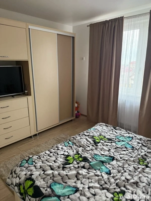 De vanzare apartament 3 camere - imagine 2