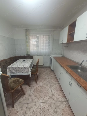 Vanzare apartament 3 camere zona micro 11 - Targoviste