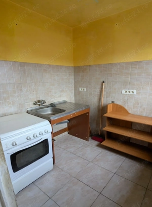 Garsonieră confort 2 etaj 4 din 5 bloc mansardat si izolat ocupabil imediat zona Badea Cârțan  