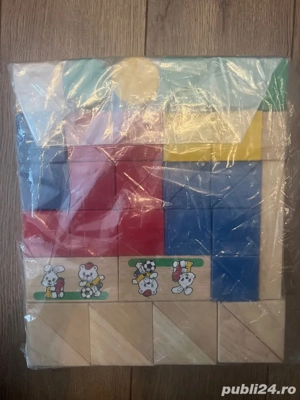 Cuburi de construit din lemn   jucării Montessori educative, noi, sigilate în ambalajul original!