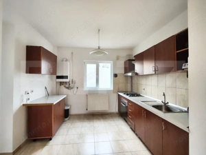 Casa 110 mp utili, curte proprie fata/spate, 2 niveluri, Cartier Europa - imagine 2