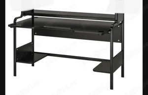 Vand urgent birou gaming negru mare in stare perfecta