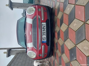 se vinde în Mini Cooper 2006 200000 de km mai multe detalii în privat
