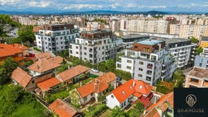 Apartament cu terasa lângă Colina Universității, Brașov