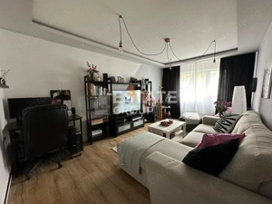 Apartament cu 3 camere in zona Aradului