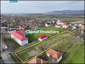 De vânzare: Teren 25 ari parcelabil, în Săsar 