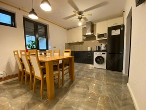 Inchiriez apartament 3 camere mobilat modern