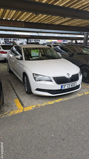 Skoda Superb - imagine 2
