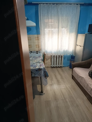 Închiriez garsonieră 