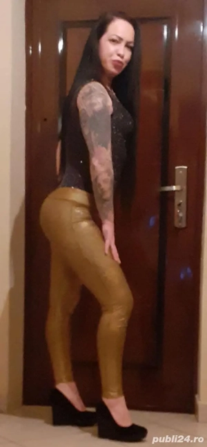 ca să ajungi la mine ne desparte doar un telefon