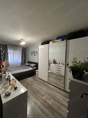 De vânzare apartament 3 camere 
