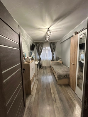 De vânzare apartament 3 camere  - imagine 2