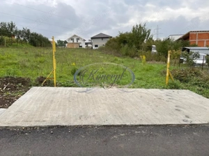 Teren intravilan generos cu utilitati si front larg in Jucu de Sus - imagine 3