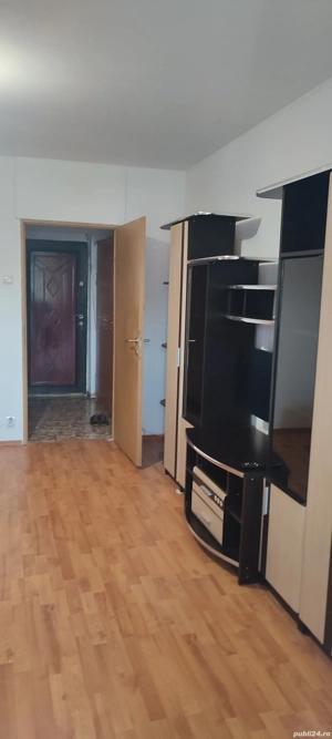 Închiriez garsonieră semidecomandată, Zona Pantelimon, 310 Euro.