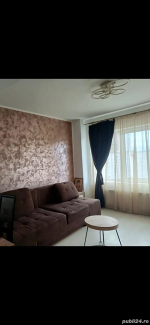 Ofer spre închiriere apartament cu 2 camere, complet mobilat și utilat +parcare proprie. 