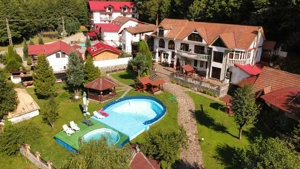 Vand casa de vacanta.