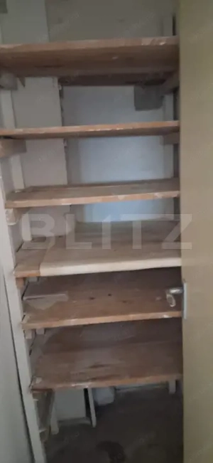 Vanzare urgenta - Apartament cu 4 camere, 76 mp, zona Centrala -Brasov - 118.000 - imagine 3