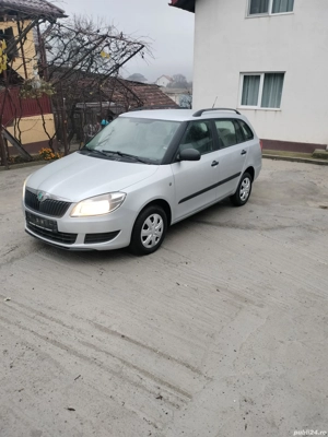 Vând Skoda Fabia 2 facelift euro 5 benzina  - imagine 2