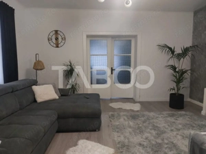 Casa individuala 3 camere 80 mp si teren liber 758 mp Cisnadie - imagine 2