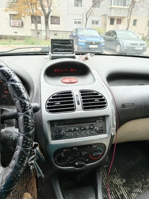 Vând autoturism Peugeot 206