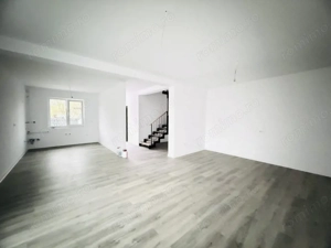 Duplex modern 4 camere, 101mp utili, 300mp teren in Utvin - imagine 2