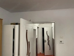 Rovinari - Vanzare apartament 3 camere - Str. Mioritei - imagine 5