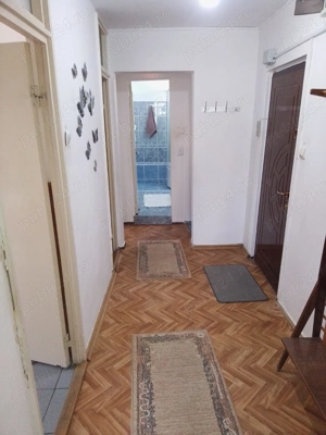 Inchiriez apartament cu 2 camere 