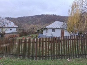 Casa cu 1000 m2 teren, 40 km Sinaia, 15km Pucioasa