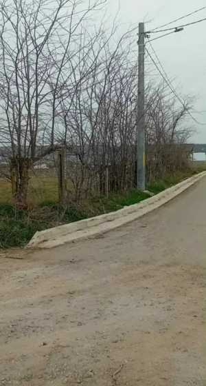 Vand loc de casa  - imagine 3