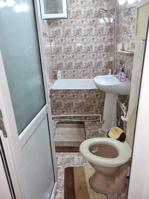 Inchiriez apartament pe termen scurt - imagine 4