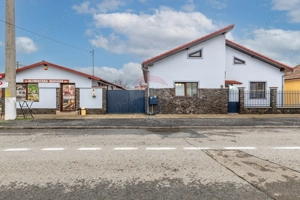 Casă spațioasă cu 4 camere și spațiu comercial în Bujac