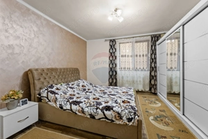 Casă spațioasă cu 4 camere și spațiu comercial în Bujac - imagine 3