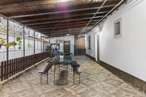 Casă spațioasă cu 4 camere și spațiu comercial în Bujac - imagine 19