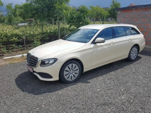 Mercedes-Benz E200, 9G-Tronic din 2017 (Euro6) - imagine 3