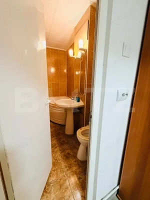Apartament cu 3 camere, 2 bai, 2 balcoane, 2 locuri de parcare - zona Astra - imagine 9