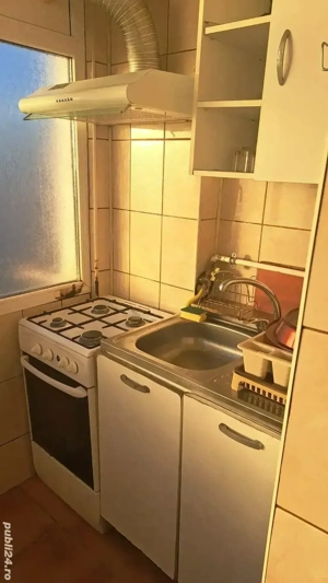 Inchiriez apartament 2 camere.