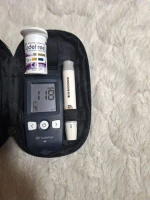 Glucometru Tester dispozitiv aparat de masurat glicemia cu accesorii