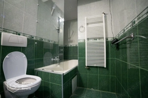 Apartament superb, ultracentral, 3 camere, centrala proprie si 2 locuri parcare - imagine 10