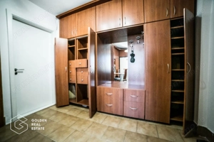 Apartament superb, ultracentral, 3 camere, centrala proprie si 2 locuri parcare - imagine 11
