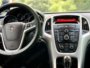 Opel Astra Sport Tour 1.7 Diesel  - imagine 2