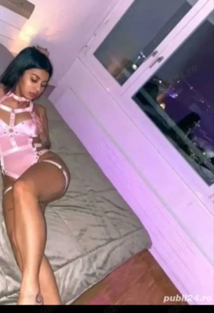 Roxana party fac și deplasări 